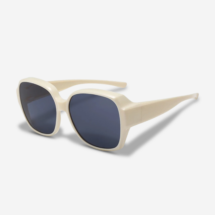 Clip-on sunglasses – stylish UV protection in an instant.