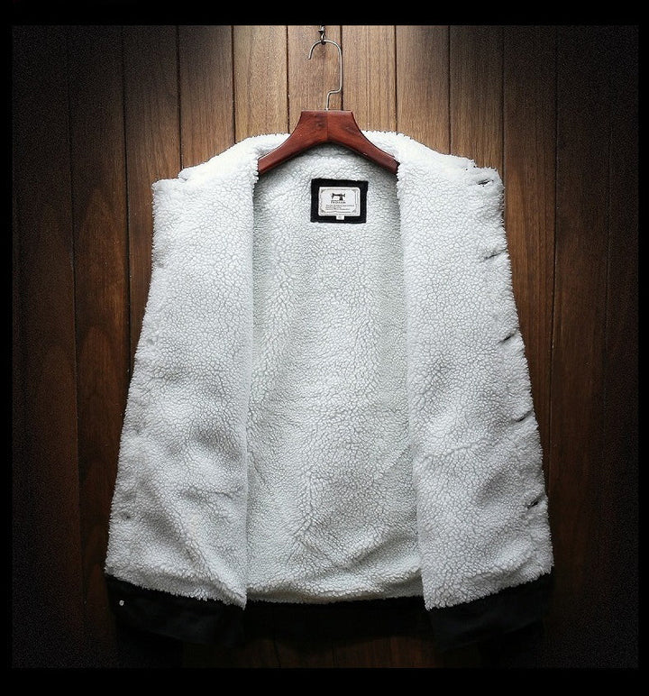 Men's denim jacket with fur lining and button placket