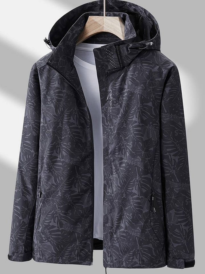 Women's hooded jacket, water and wind resistant