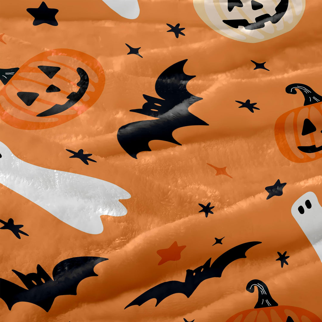 Dekorative Halloween-Decke mit Fledermaus- und Kürbeldesign