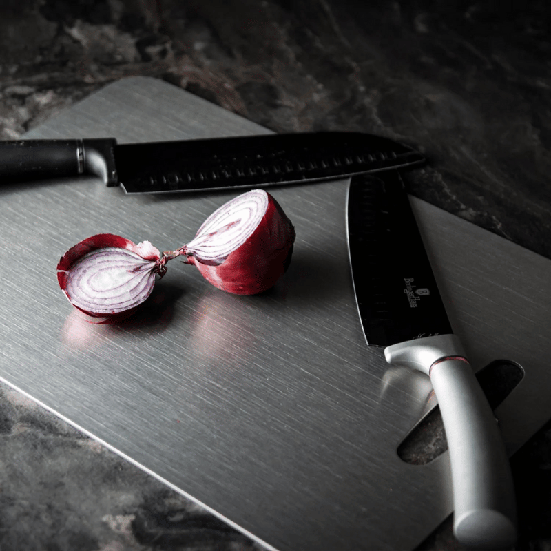 High-quality titanium cutting board - Hygienic and durable cutting