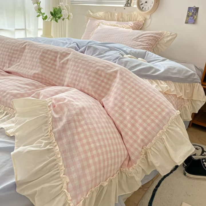 Checkered bedding set – gingham pattern with ruffled edges 