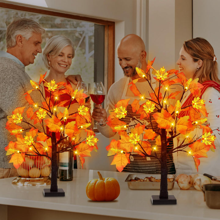 Zwei dekorative Ahornbäume mit 48 LED-Lichtern für die Herbstzeit
