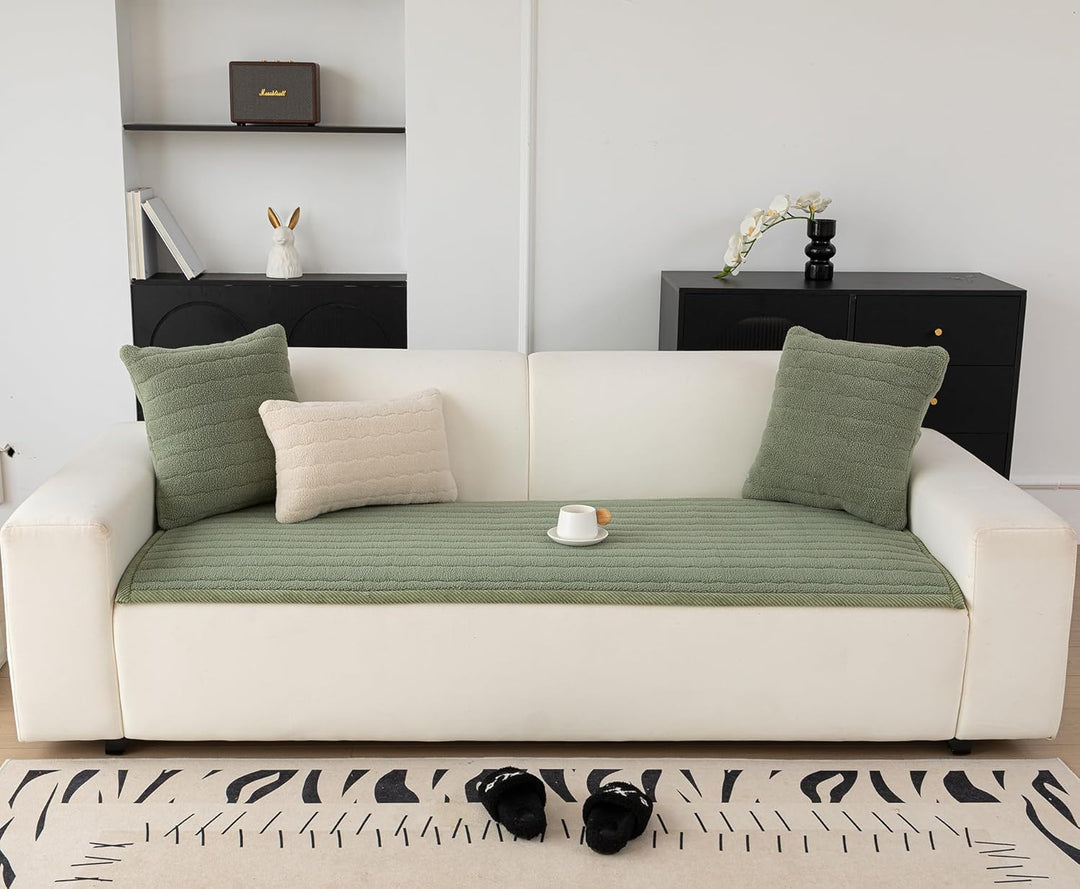 Sofa cover with non-slip seat