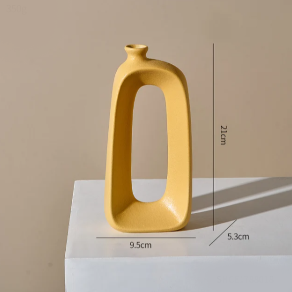 Keramische Hohlvase mit abstraktem Design