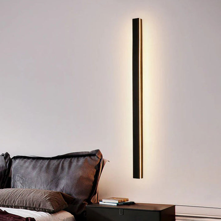 Linear LED outdoor wall light made of metal and acrylic 