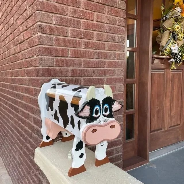 Artistic weatherproof mailbox with animal sculpture for garden and driveway