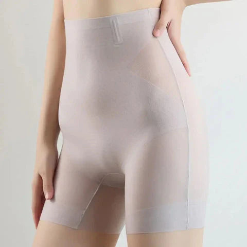 Seamless high-waisted panties with a figure-shaping design