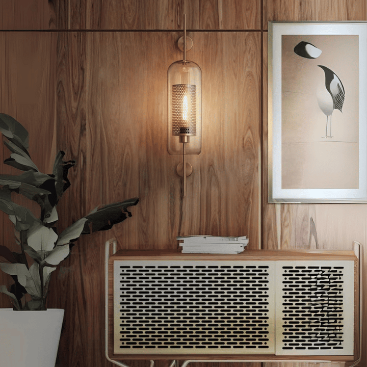 Wall lamp with honeycomb glass globe – Modern design with brass frame