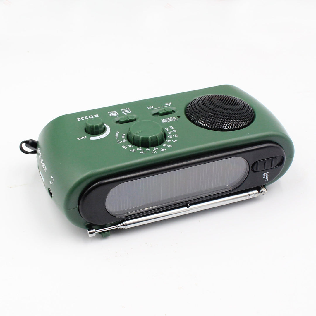 Outdoor radio with USB &amp; solar charging