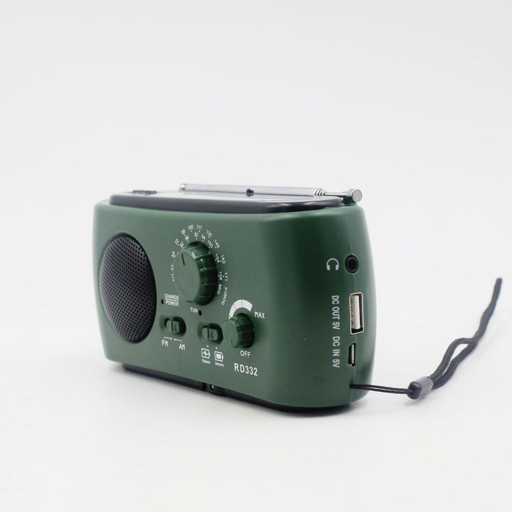 Outdoor radio with USB &amp; solar charging