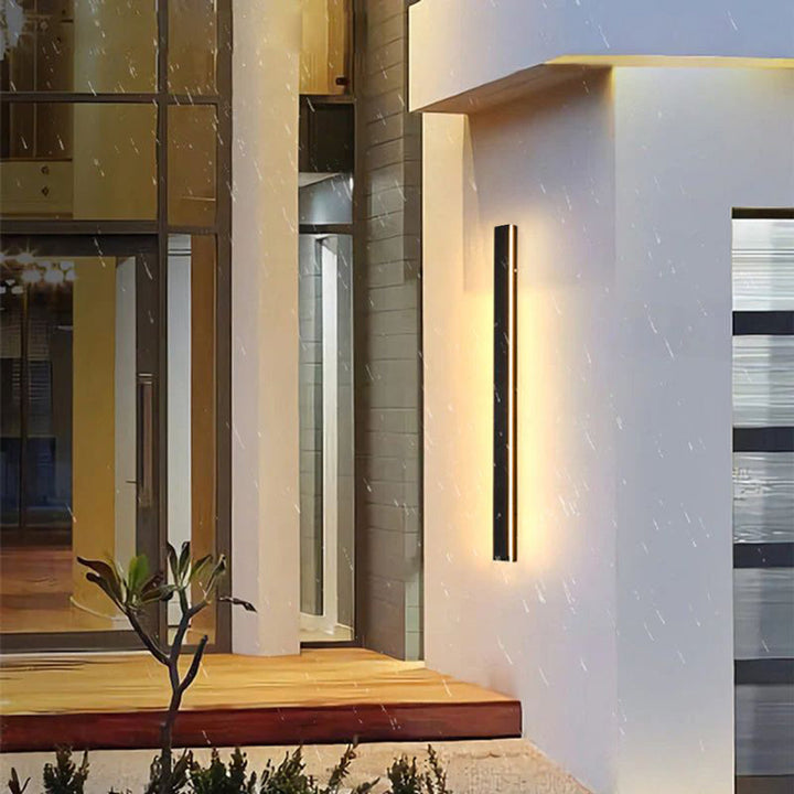 Linear LED outdoor wall light made of metal and acrylic 