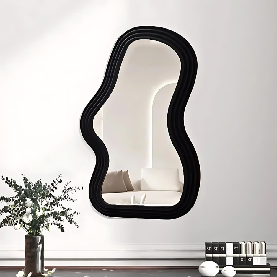 Wall mirror with wavy edge