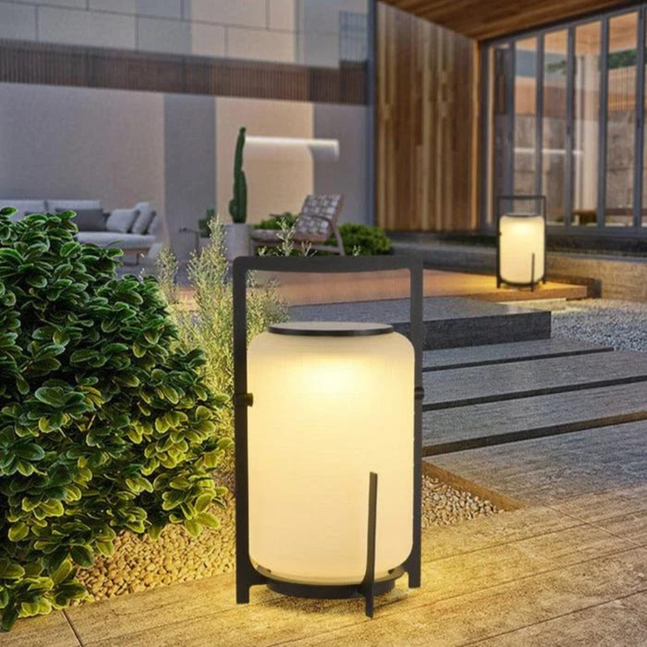 Solar-powered table lamp in lantern style – Sustainable LED lighting for garden &amp; patio