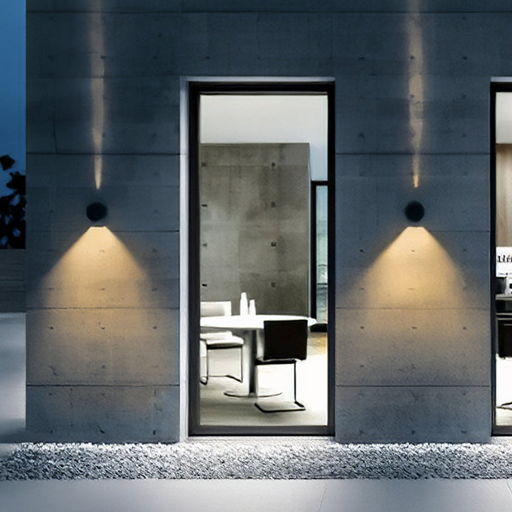 Elegant round weatherproof LED outdoor wall light for stylish outdoor areas