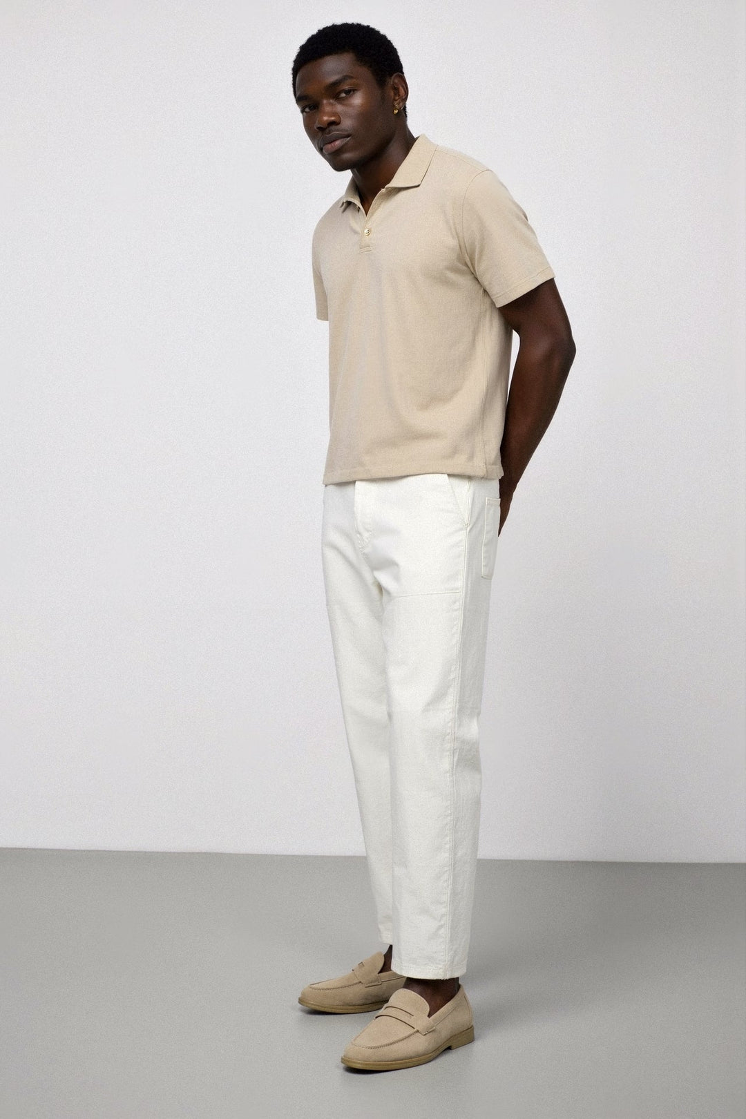 Men's moccasins in an old-money style with a simple design