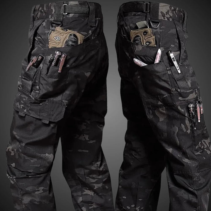 Men's Cargo Trousers with Camo Pattern and Multiple Pockets 