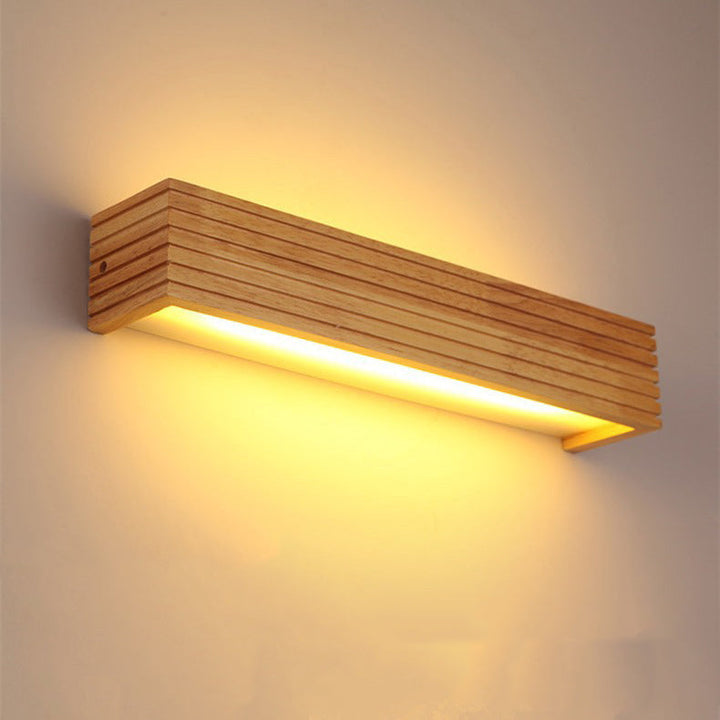 Rechteckige LED Wandleuchte aus Holz und Acryl im minimalistischen Design