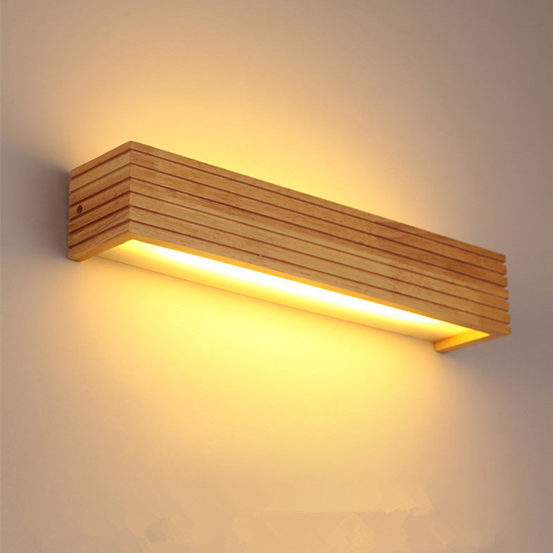 Rechteckige LED Wandleuchte aus Holz und Acryl im minimalistischen Design
