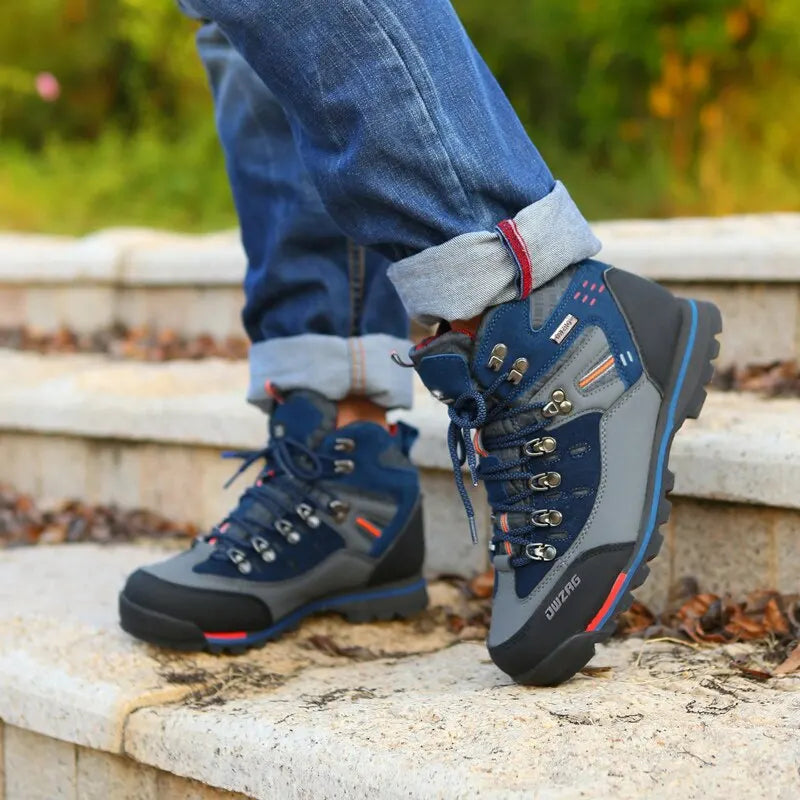 Men's hiking boots with a robust design