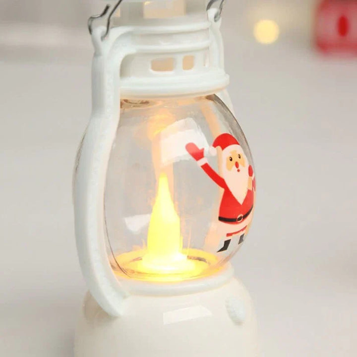 Weihnachtsdekoration mit einer Laterne für Kerzen