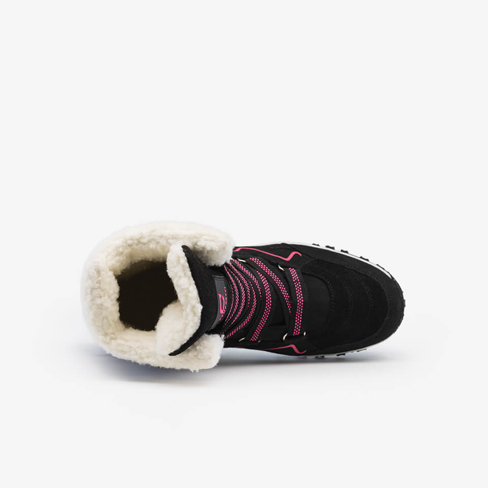 Women's winter boots with thermal lining and weatherproof design 