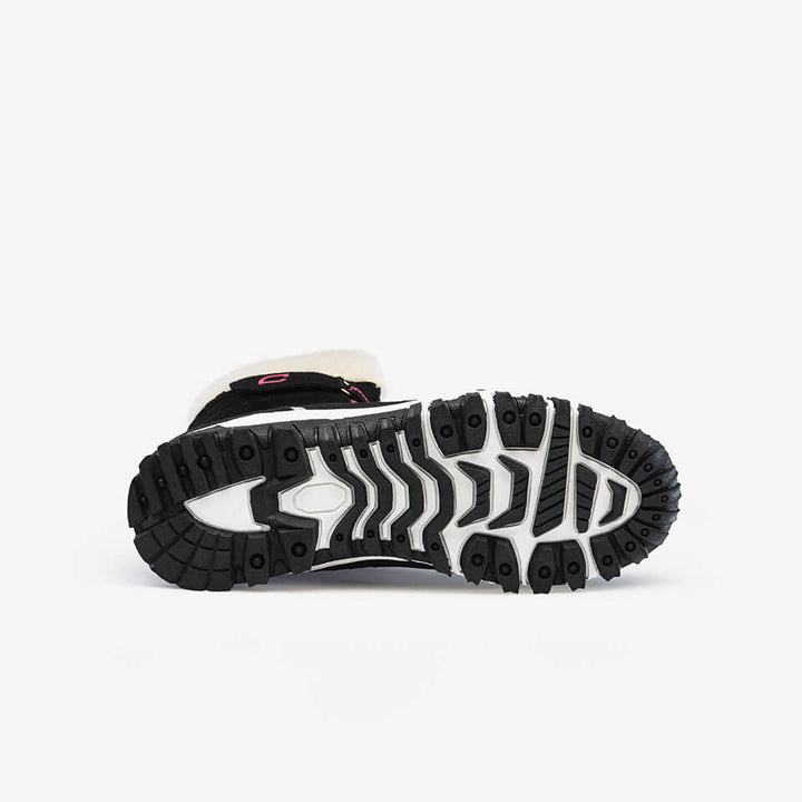 Women's winter boots with thermal lining and weatherproof design 