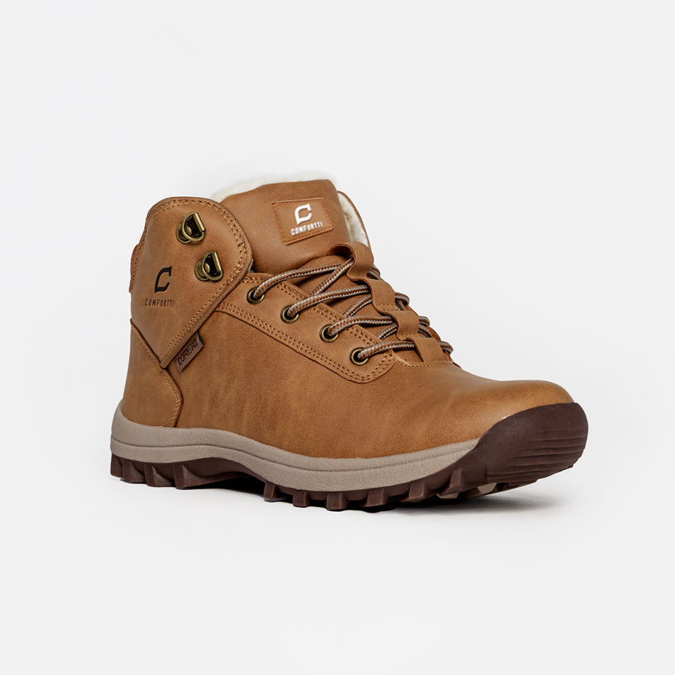 Men's hiking boots with weatherproof design 