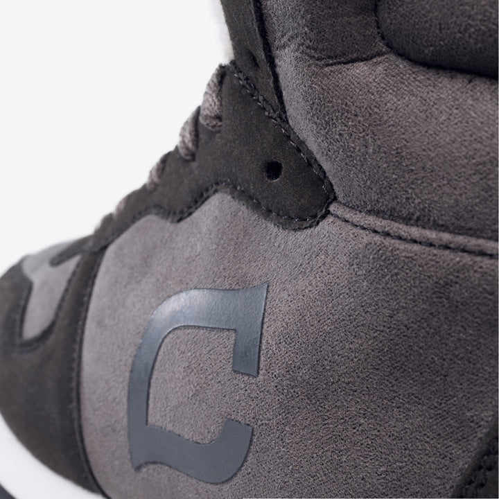 Men's winter shoes with warm lining and non-slip sole