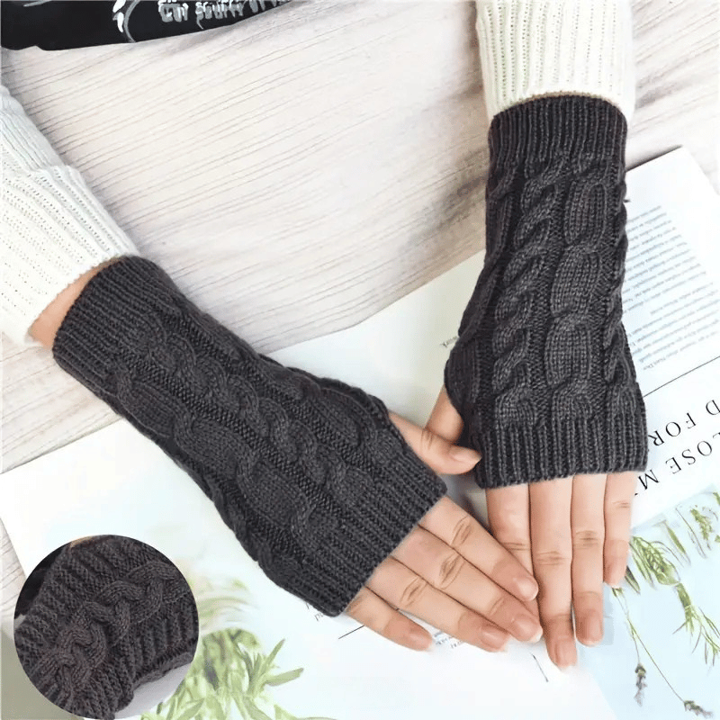 Monochrome knitted half-finger gloves made of acrylic with touchscreen functionality