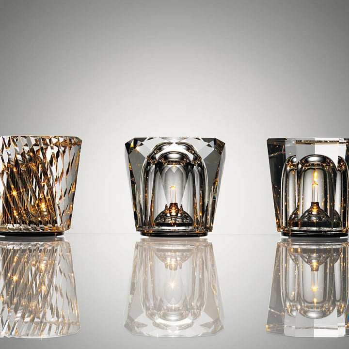 Crystal diamond table lamp with integrated battery