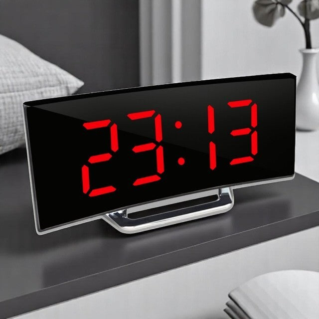 CurveClock LED alarm clock with large display – dimmable, quiet &amp; modern