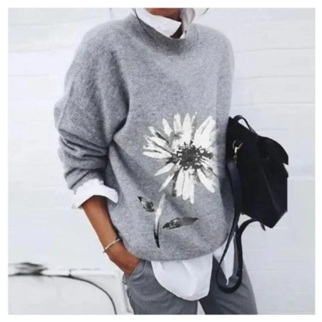 Women's sweater with floral pattern and casual cut
