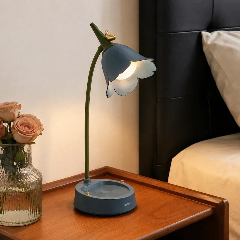 LED Leselampe Im Blumendesign Mit Handyhalterung