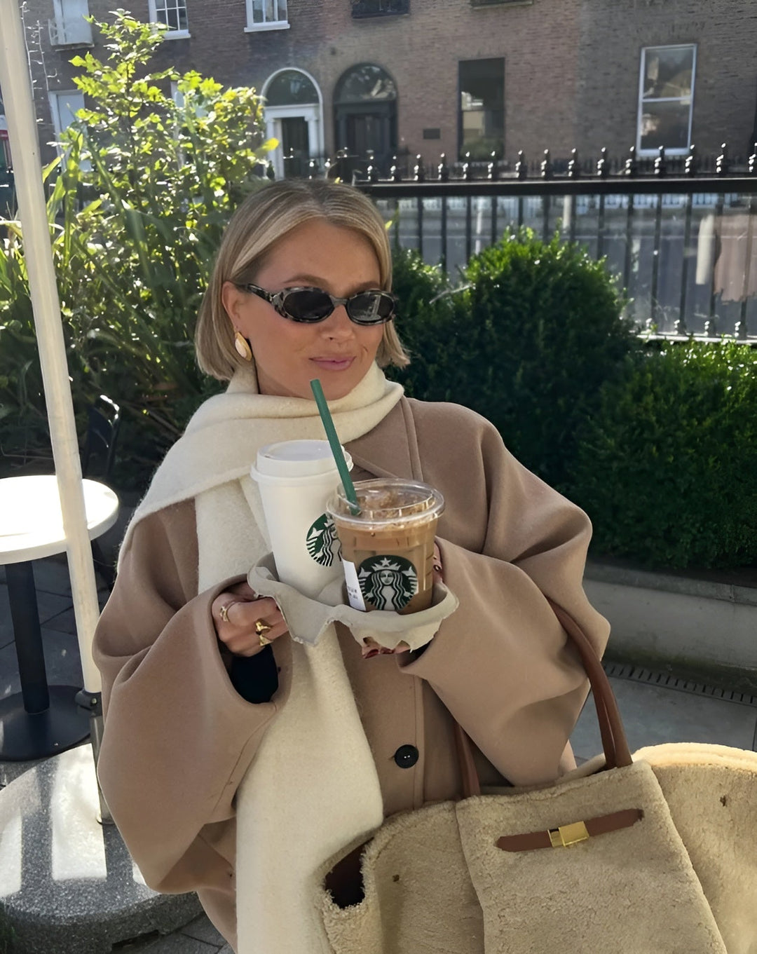 Women's Oversized Coat with Button Placket and Classic Collar