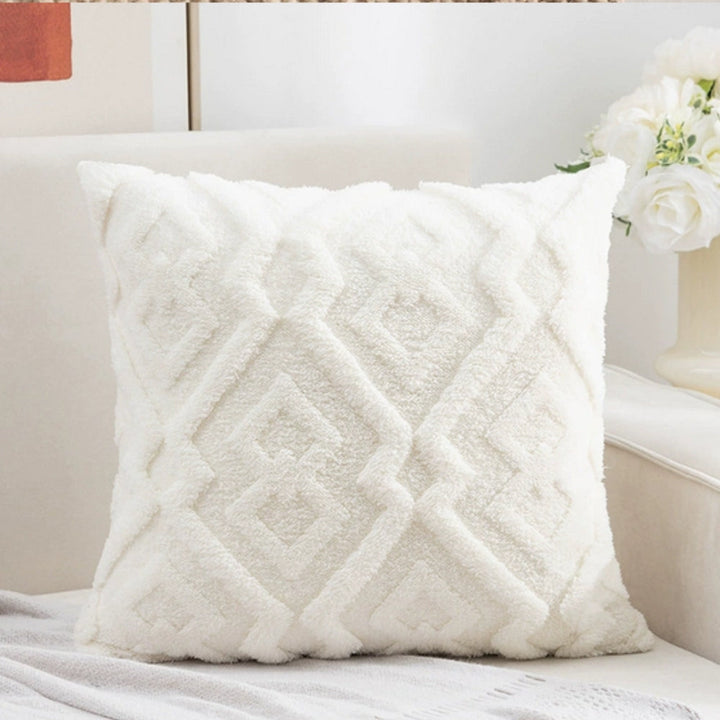 Pillow cover with diamond pattern – Decorative cover with plush look