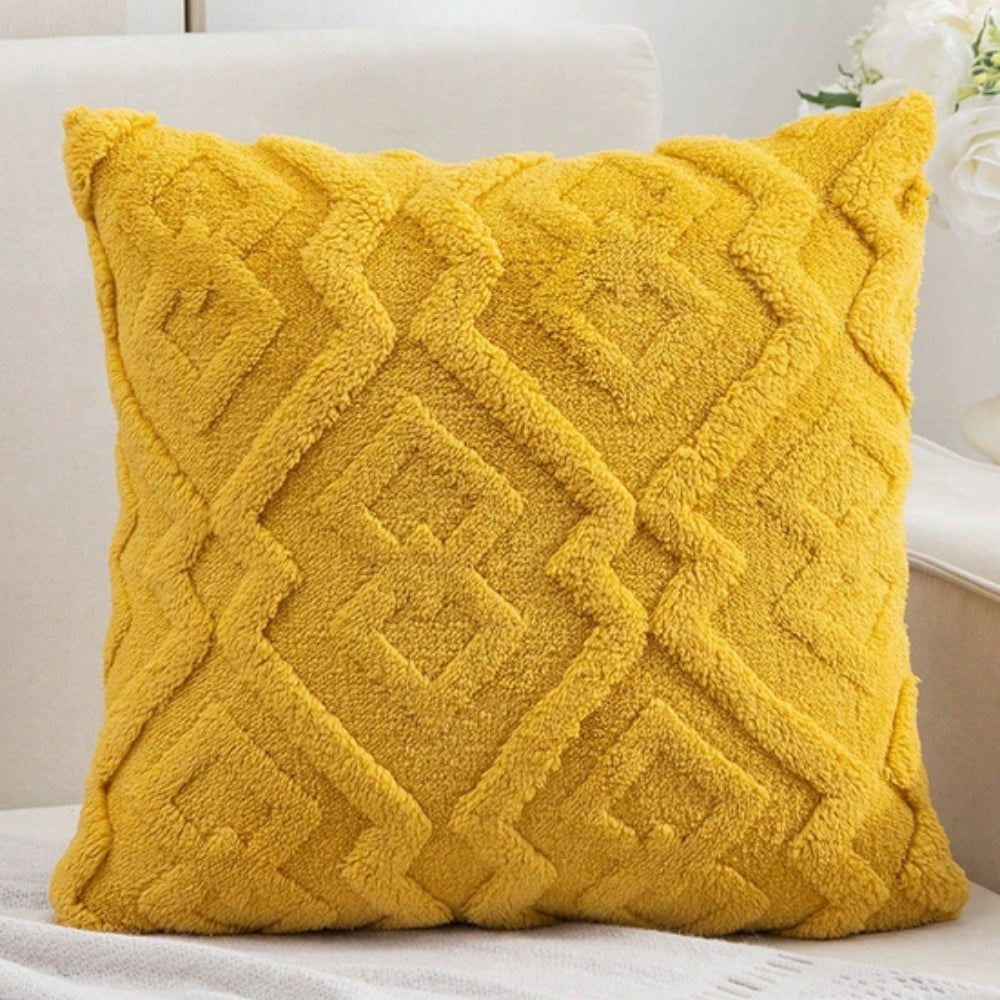 Pillow cover with diamond pattern – Decorative cover with plush look