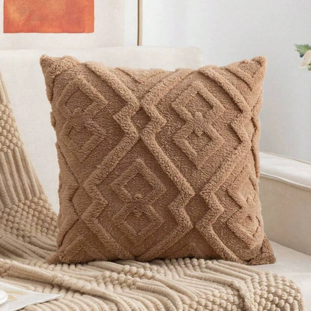 Pillow cover with diamond pattern – Decorative cover with plush look