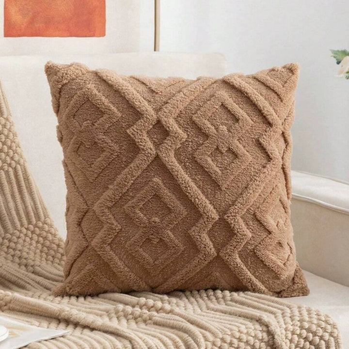 Pillow cover with diamond pattern – Decorative cover with plush look