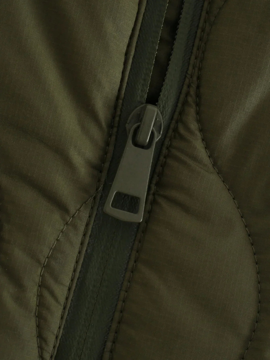 Women's quilted coat in oversized design with stand-up collar 