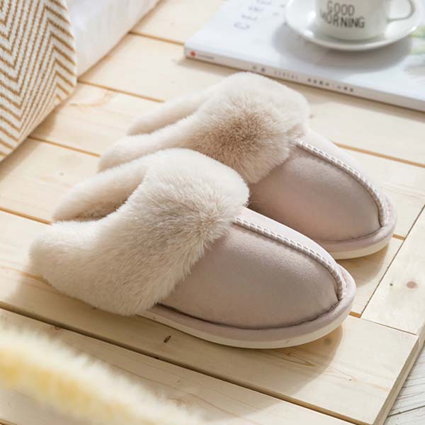 Women's slippers with warm lining and non-slip sole