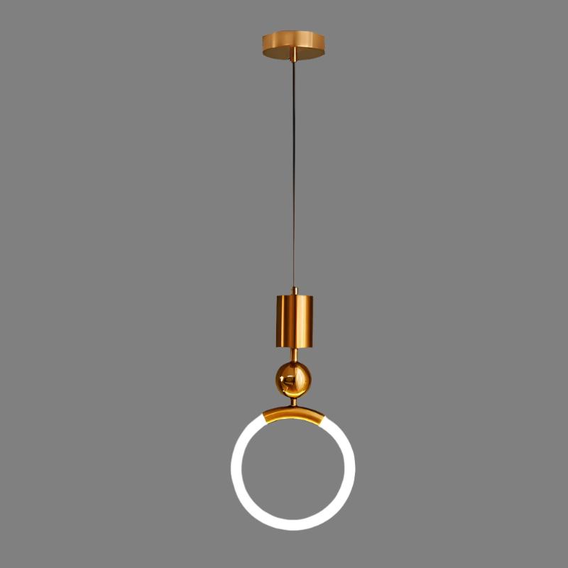 Moderne Pendelleuchte – Skandinavisches Design in Gold
