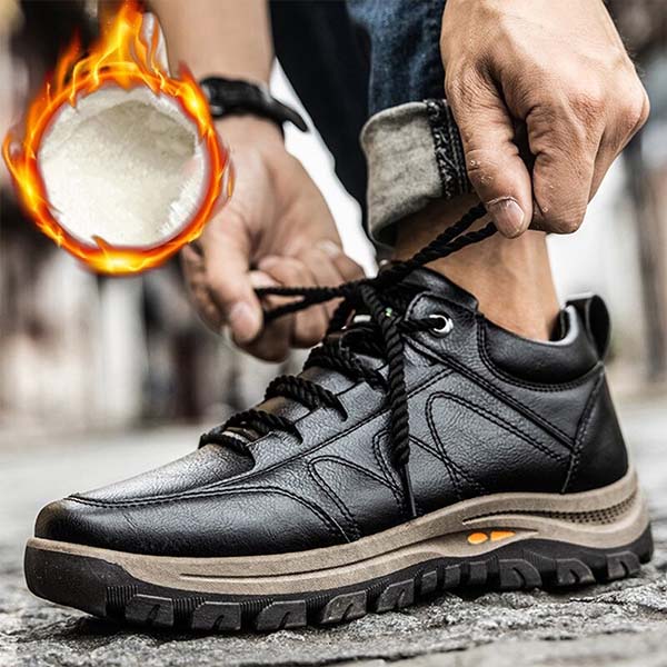 Men's winter boots with thermal lining and classic design 