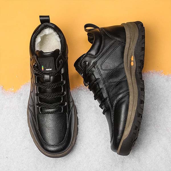 Men's winter boots with thermal lining and classic design 