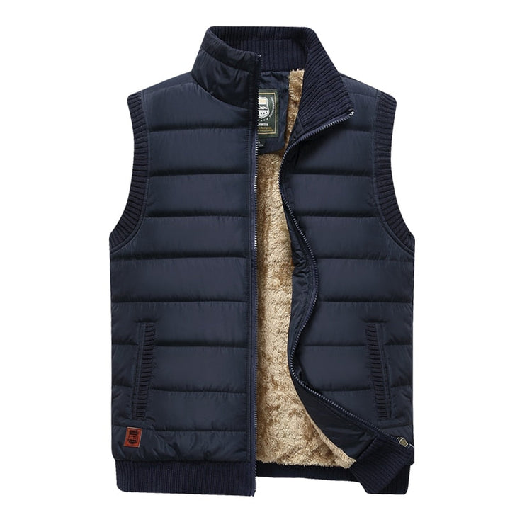 Men's vest with fur lining and insulated design