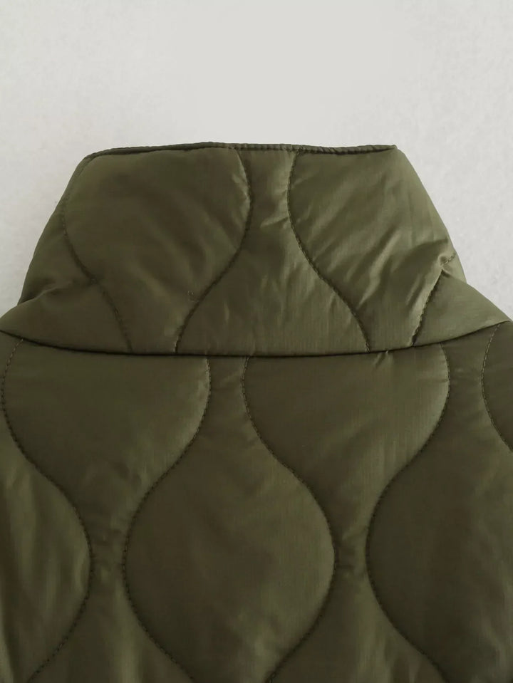 Women's quilted coat in oversized design with stand-up collar 