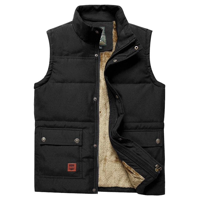 Men's vest with fur lining and insulated design