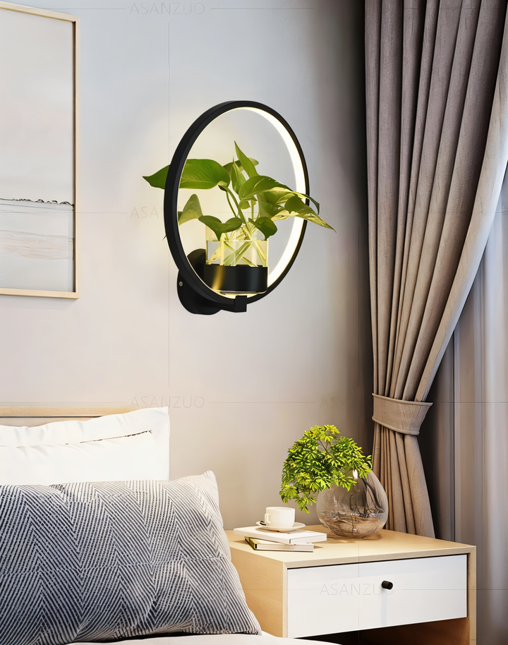 LED-Wandlampe mit Pflanzenablage in modernem Design für Wohnräume