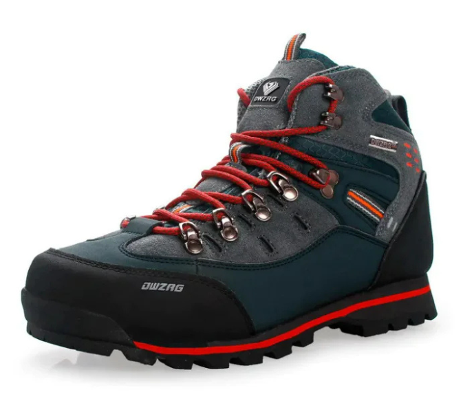 Men's hiking boots with anatomical fit