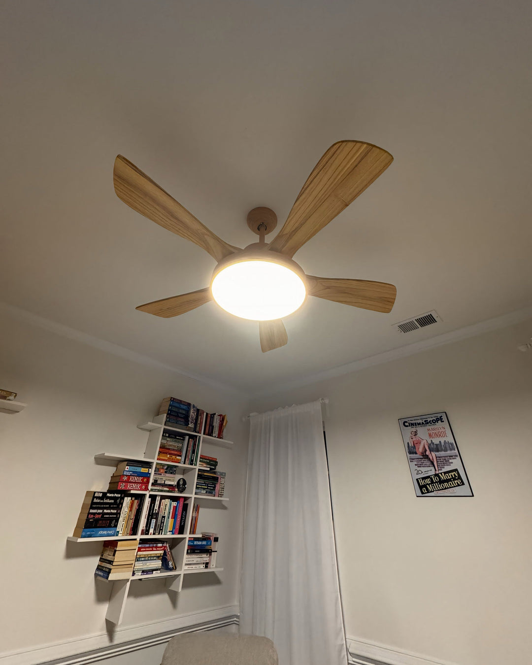 Scandinavian ceiling fan with LED light and reversing motor